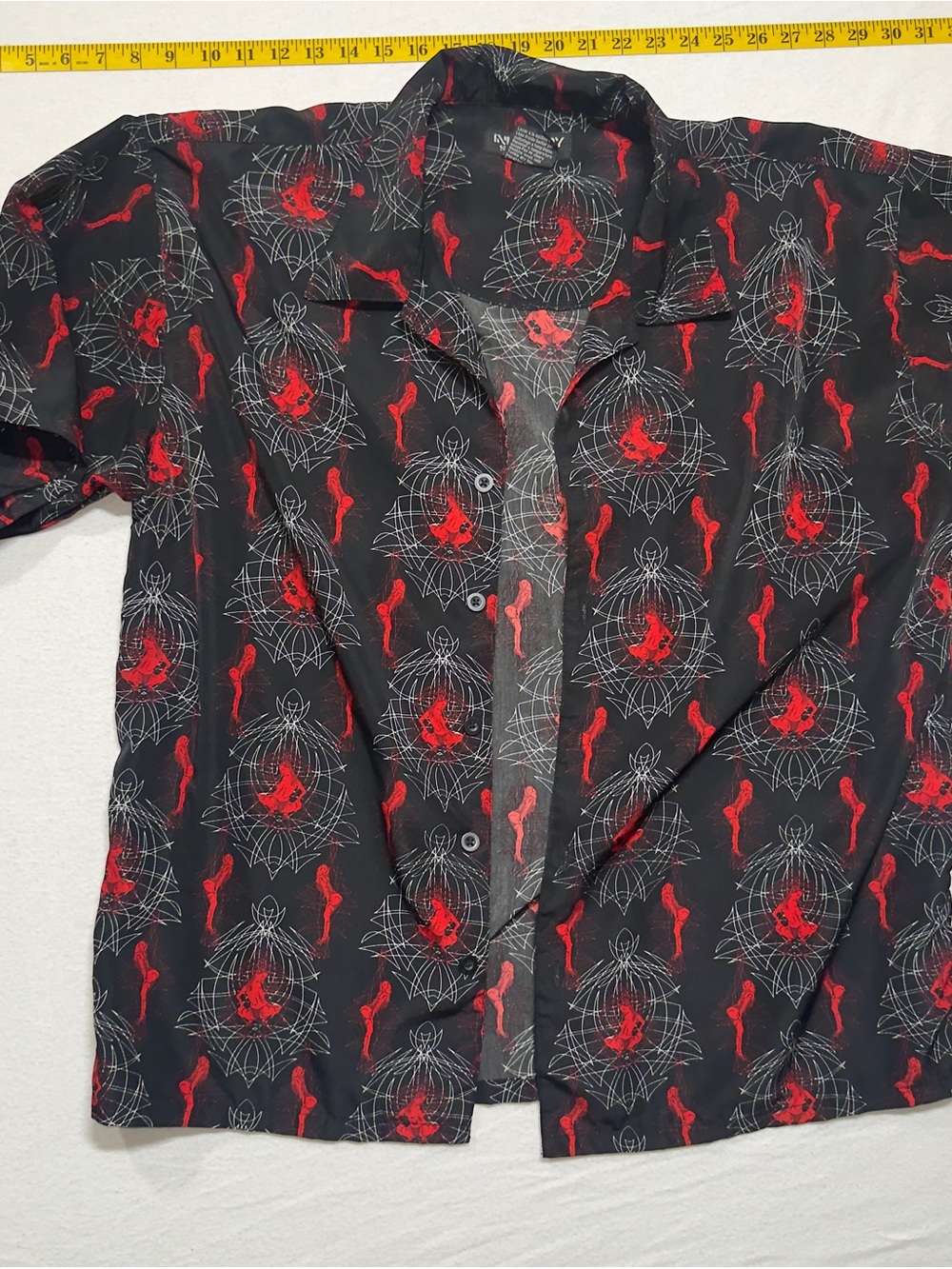 Y2K Black & Red Graphic Short-Sleeve Camp Shirt women